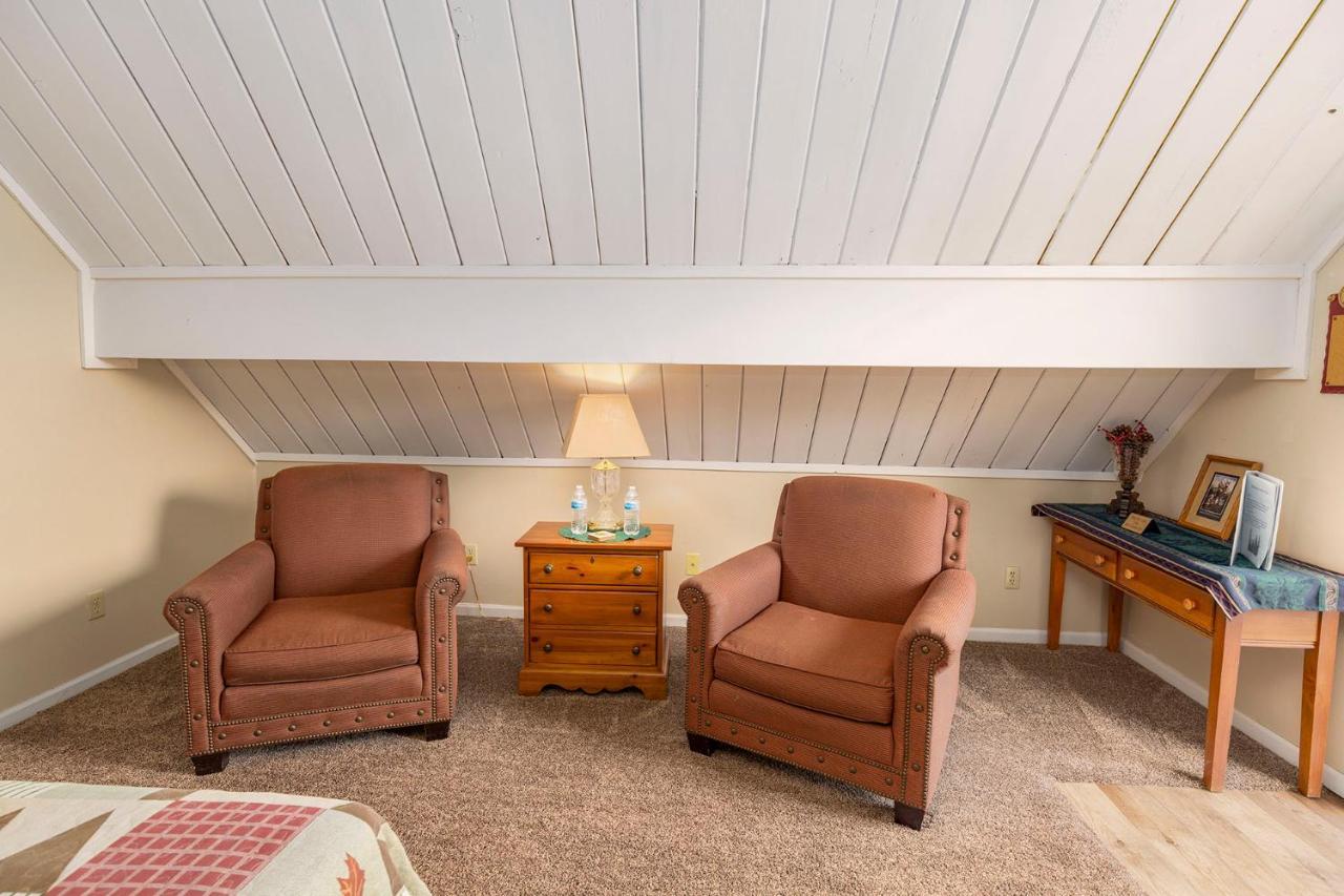Sweetgrass Inn Bed & Breakfast Rapid City Esterno foto