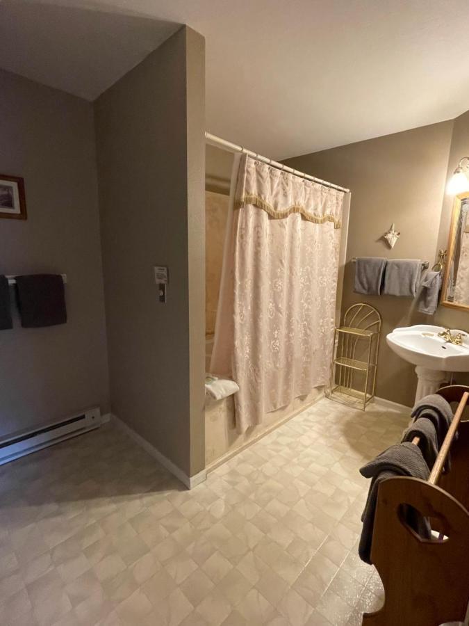 Sweetgrass Inn Bed & Breakfast Rapid City Esterno foto