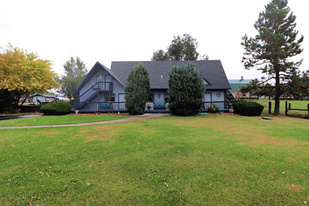 Sweetgrass Inn Bed & Breakfast Rapid City Esterno foto