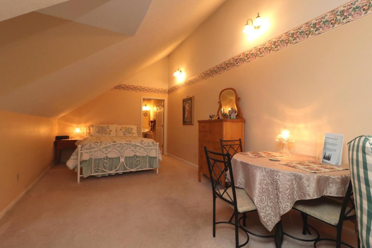 Sweetgrass Inn Bed & Breakfast Rapid City Esterno foto